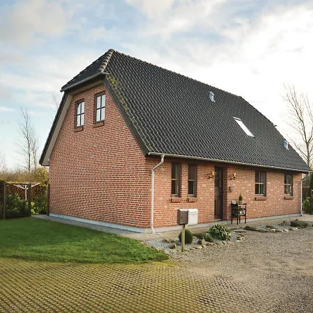Dom wakacyjny Five-bedroom Holiday In Outrup